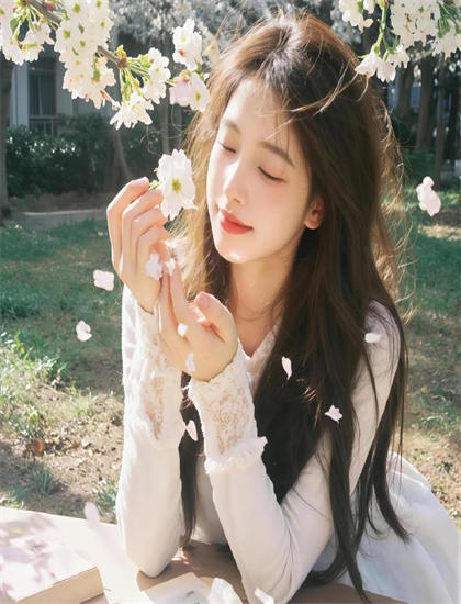 《母与女（璟雅的女儿）》艺术价值教科书式的：专业角度评价与艺术成就主流分析